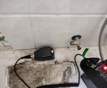 南山屋顶漏水维修公司分享下卫生间漏水的危害及解决方法